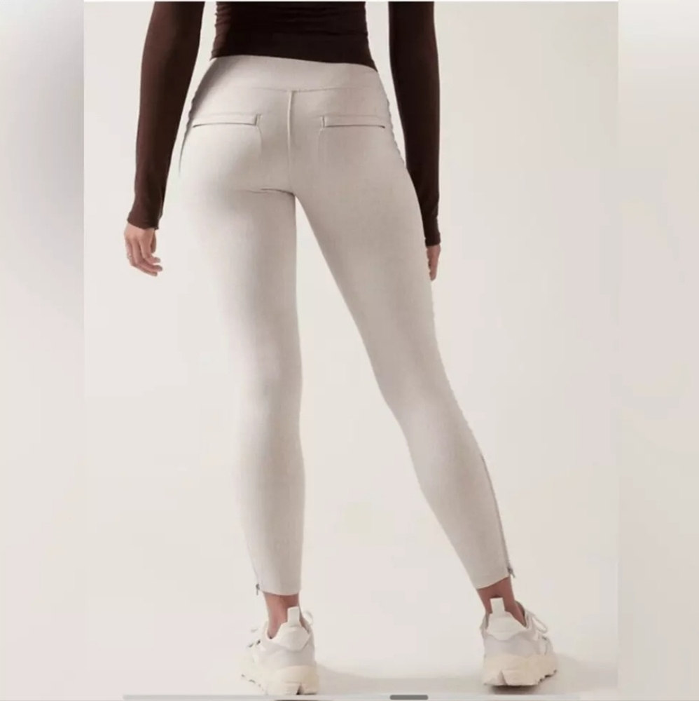 Athleta XS Moto Cream Leggings zipper at ankles, back pockets